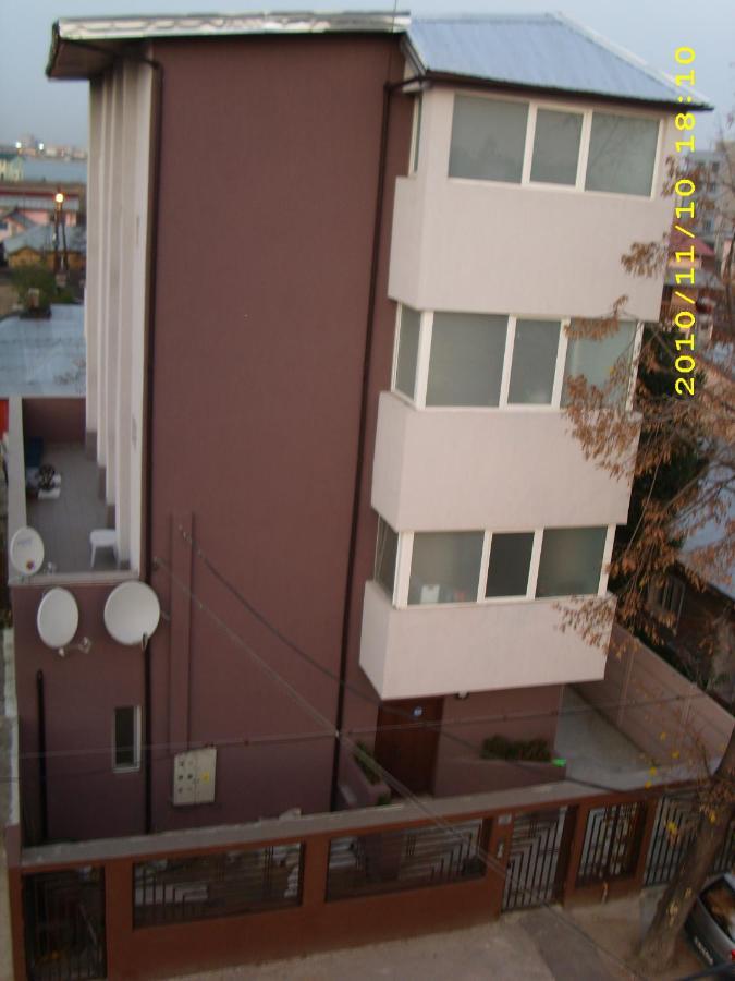 Apartament Laurentiu - Etaj.1 بوخارست المظهر الخارجي الصورة