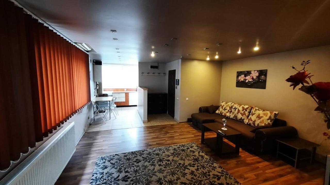 Apartament Laurentiu - Etaj.1 بوخارست المظهر الخارجي الصورة