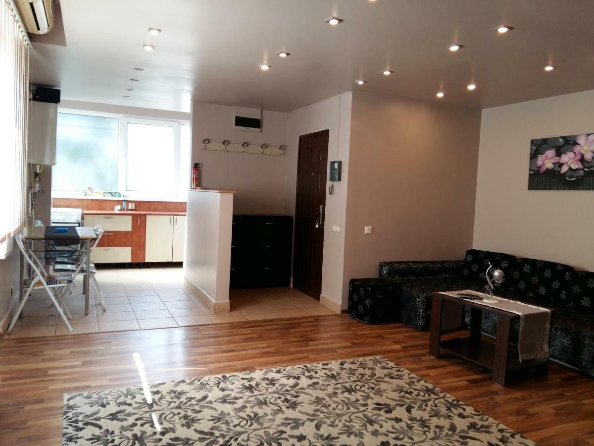 Apartament Laurentiu - Etaj.1 بوخارست المظهر الخارجي الصورة